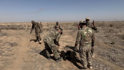 إصابة جنود سوريين أثناء إزالة ألغام قرب مطار دير الزور