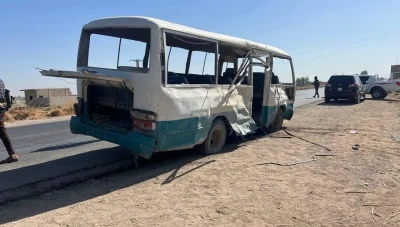 دير الزور: شهداء وجرحى باستهداف حافلة عسكرية تتبع للجيش السوري