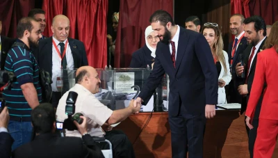 قبيل انتهاء عمليات الاقتراع..الشرع يزور مركزاً انتخابياً بدمشق