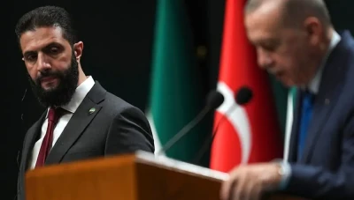 الأزمات الدولية: إسرائيل تخاطر بدفع سوريا إلى الاقتراب من تركيا كقوة موازنة