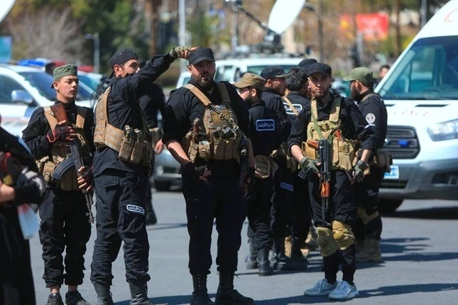 توتر أمني واشتباكات مسلحة بمنطقة أشرفية صحنايا بريف دمشق