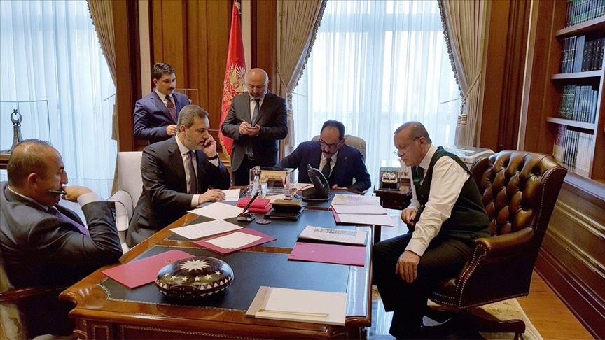 ترمب يبلغ أردوغان بالتوقف عن دعم ميليشيات "ب ي د" في سوريا