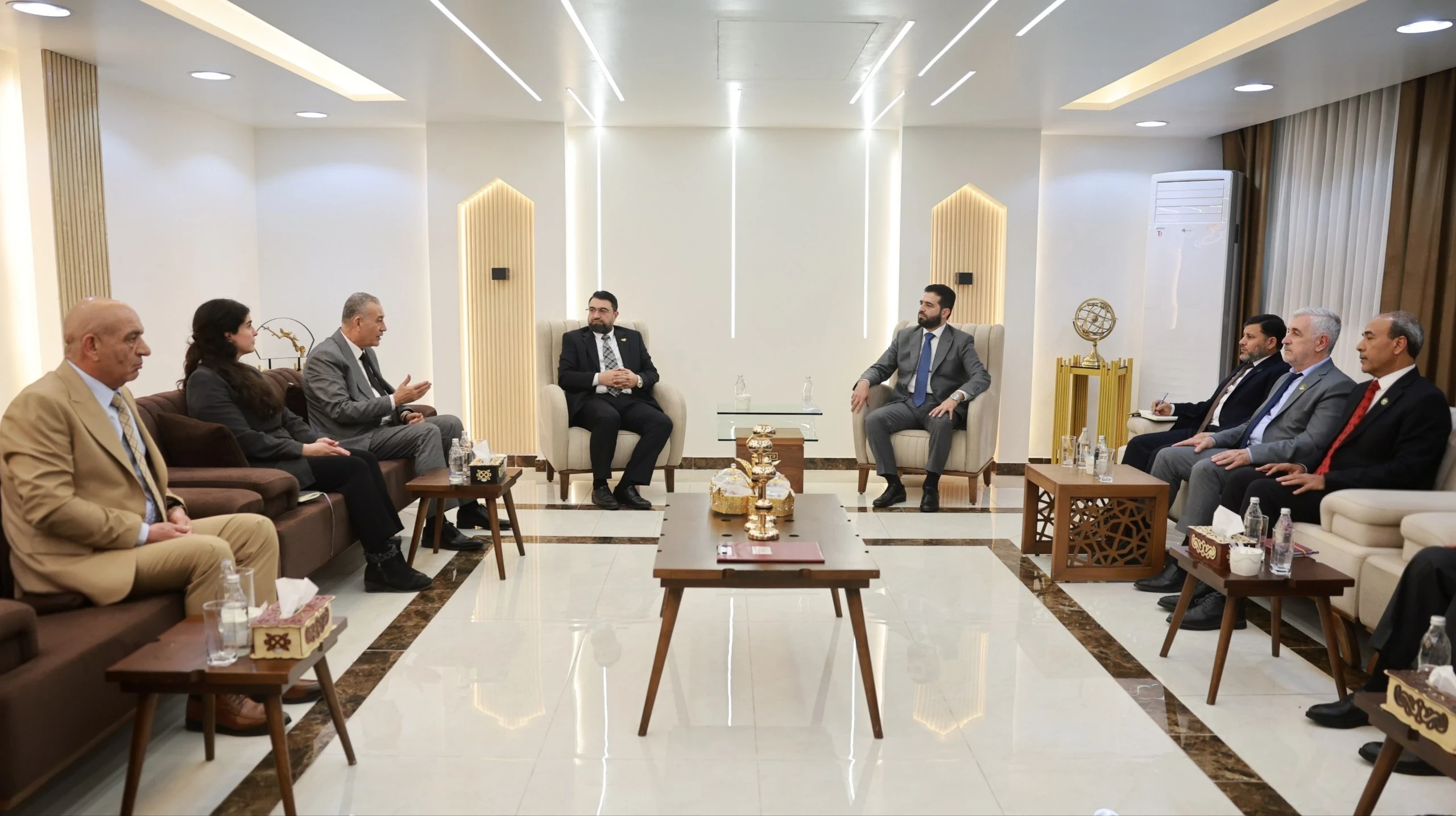 الداخلية والعدل تناقشان آلية قانونية لإعداد قوائم المرتبطين بالنظام البائد