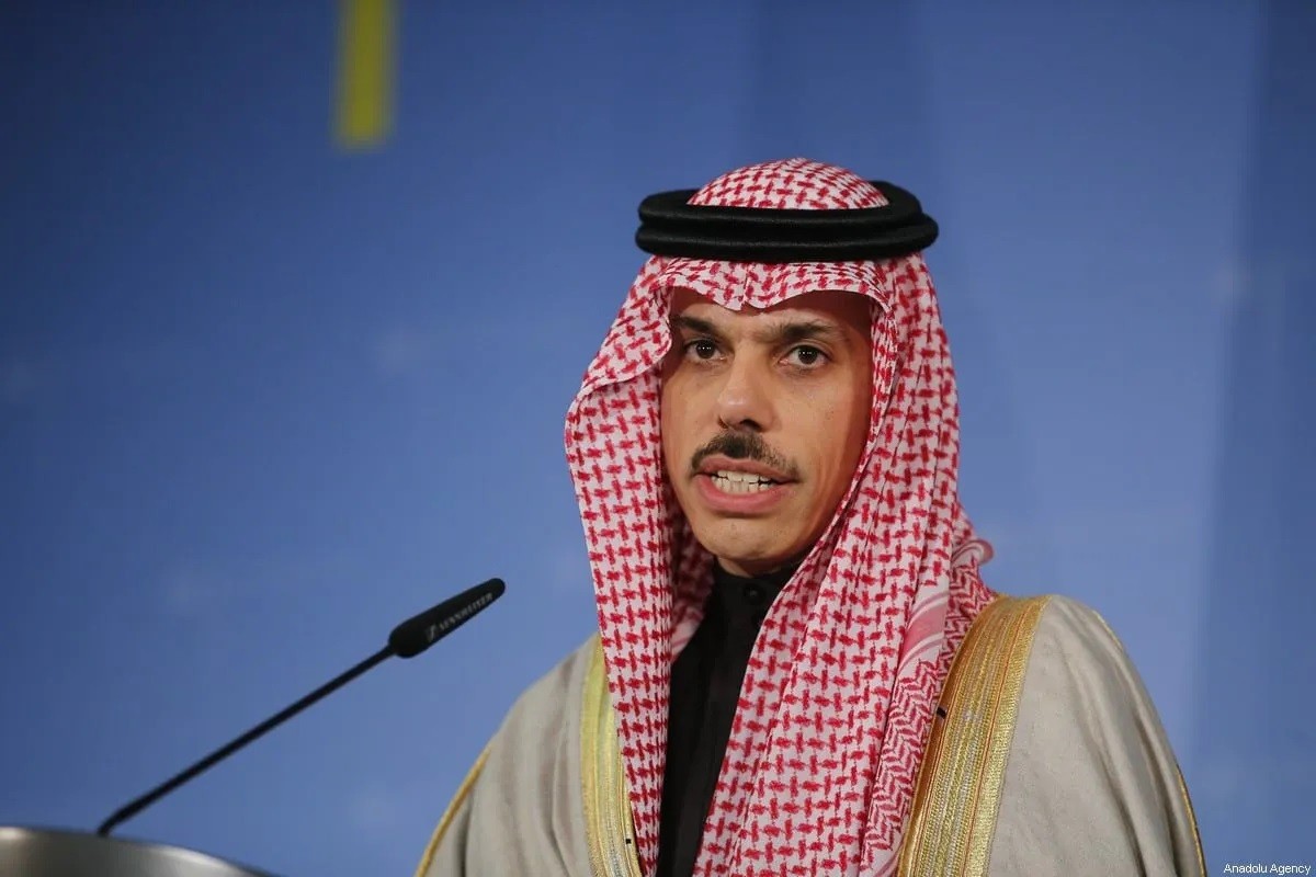 من دافوس..وزير الخارجية السعودي يطالب بمساعدة حكومة دمشق