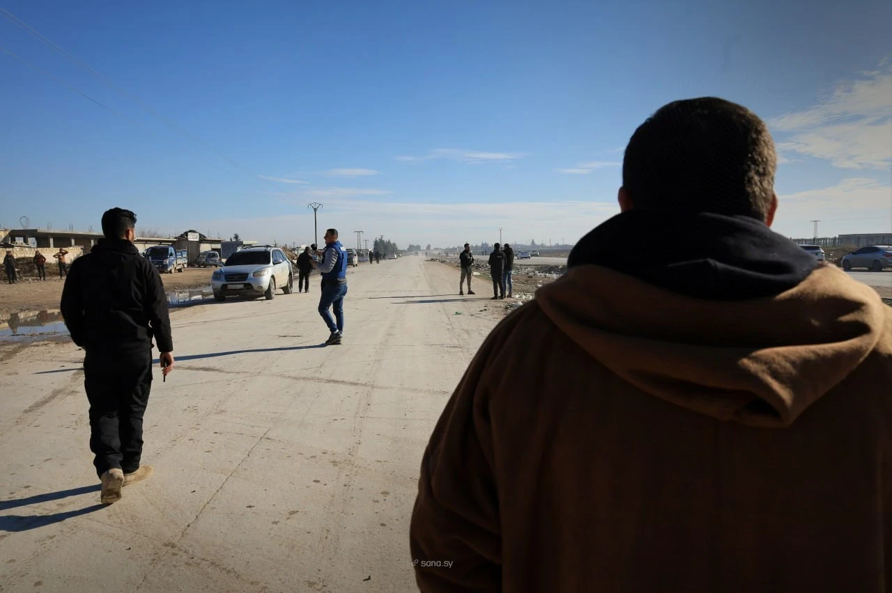 ريف حلب: "ب ي د" تمنع أهالي دير حافر من المغادرة عبر الممر الإنساني