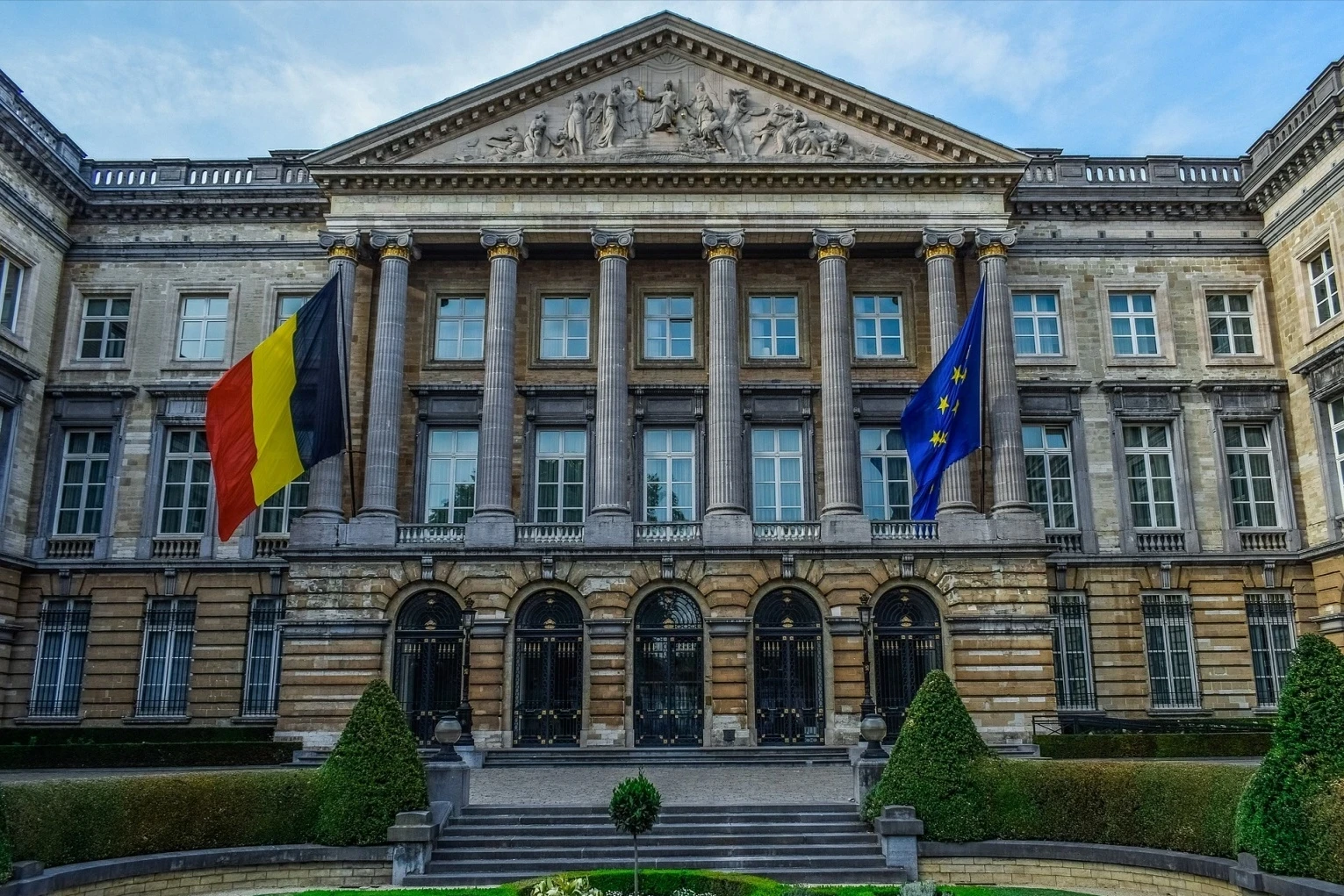 بلجيكا تعبر عن قلقها العميق إزاء هجمات الاحتلال الإسرائيلي في سوريا