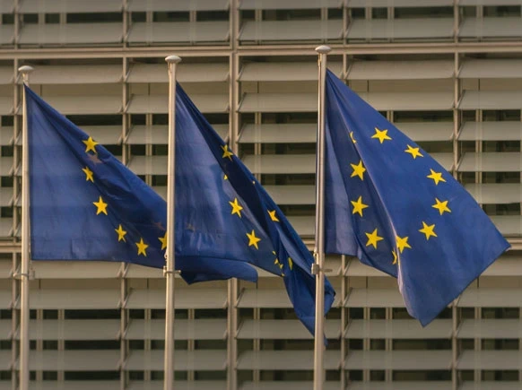 الاتحاد الأوروبي يدين قصف بيت جن ويطالب باحترام سيادة سوريا