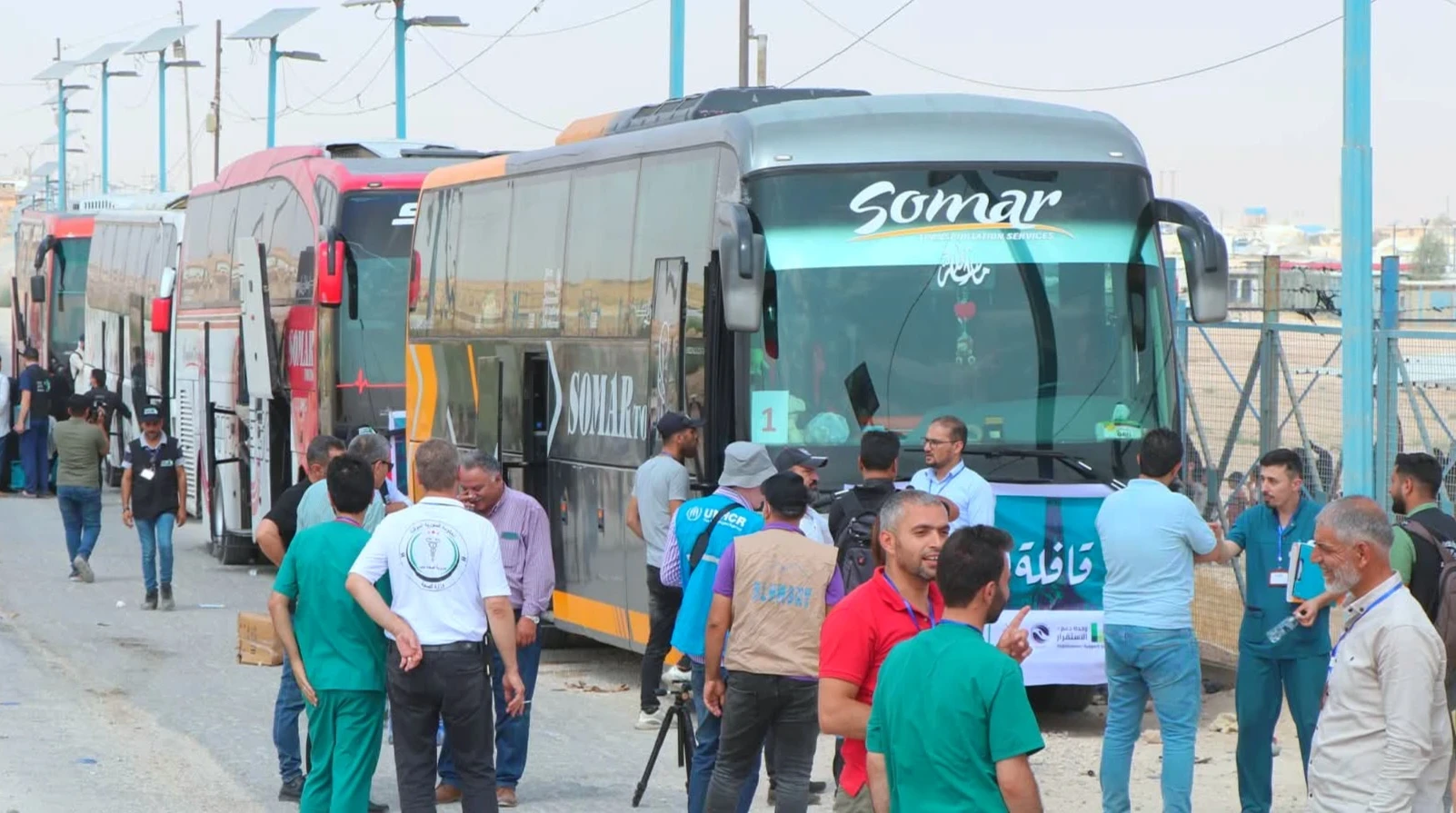 خروج 36 عائلة سورية من مخيم الهول إلى مناطقهم الأصلية