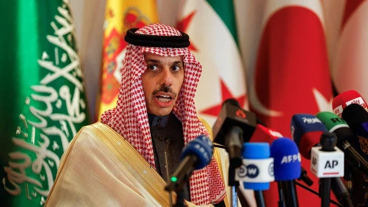 ابن فرحان: السعودية في مقدمة الداعمين لنهضة سوريا بعد رفع العقوبات