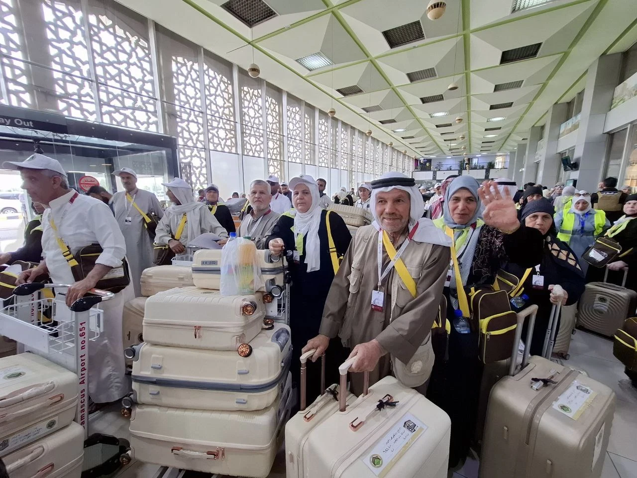 انطلاق أولى قوافل الحجاج السوريين من مطار دمشق إلى جدة