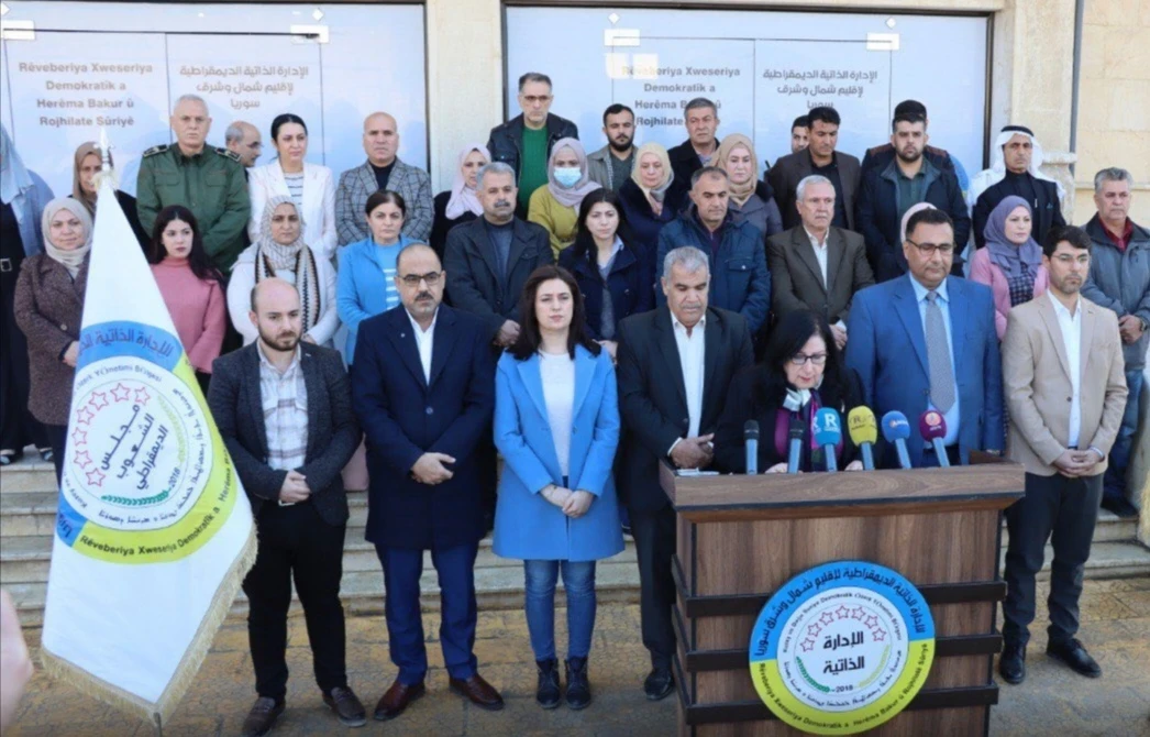 إدارة "ب ي د" ترفض التعاون مع الحكومة السورية الجديدة