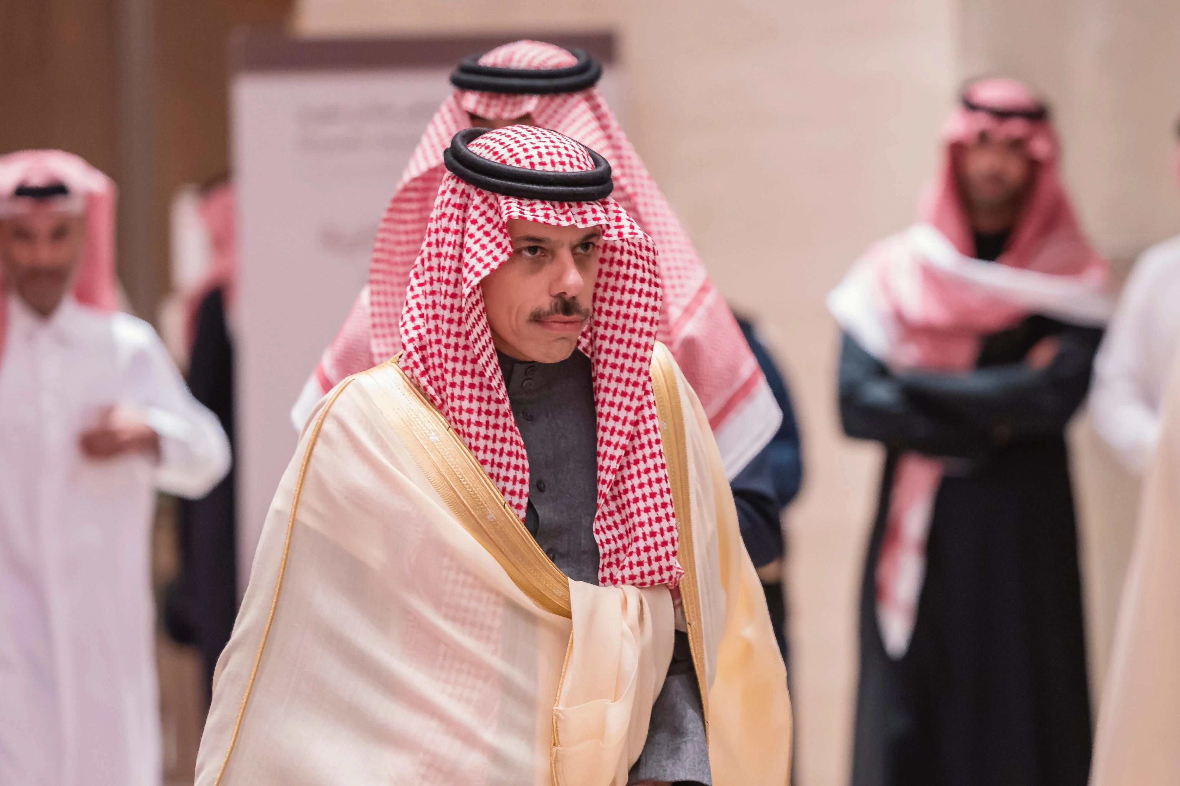 وزير الخارجية السعودي ومبعوث أمريكا يبحثان دعم سوريا