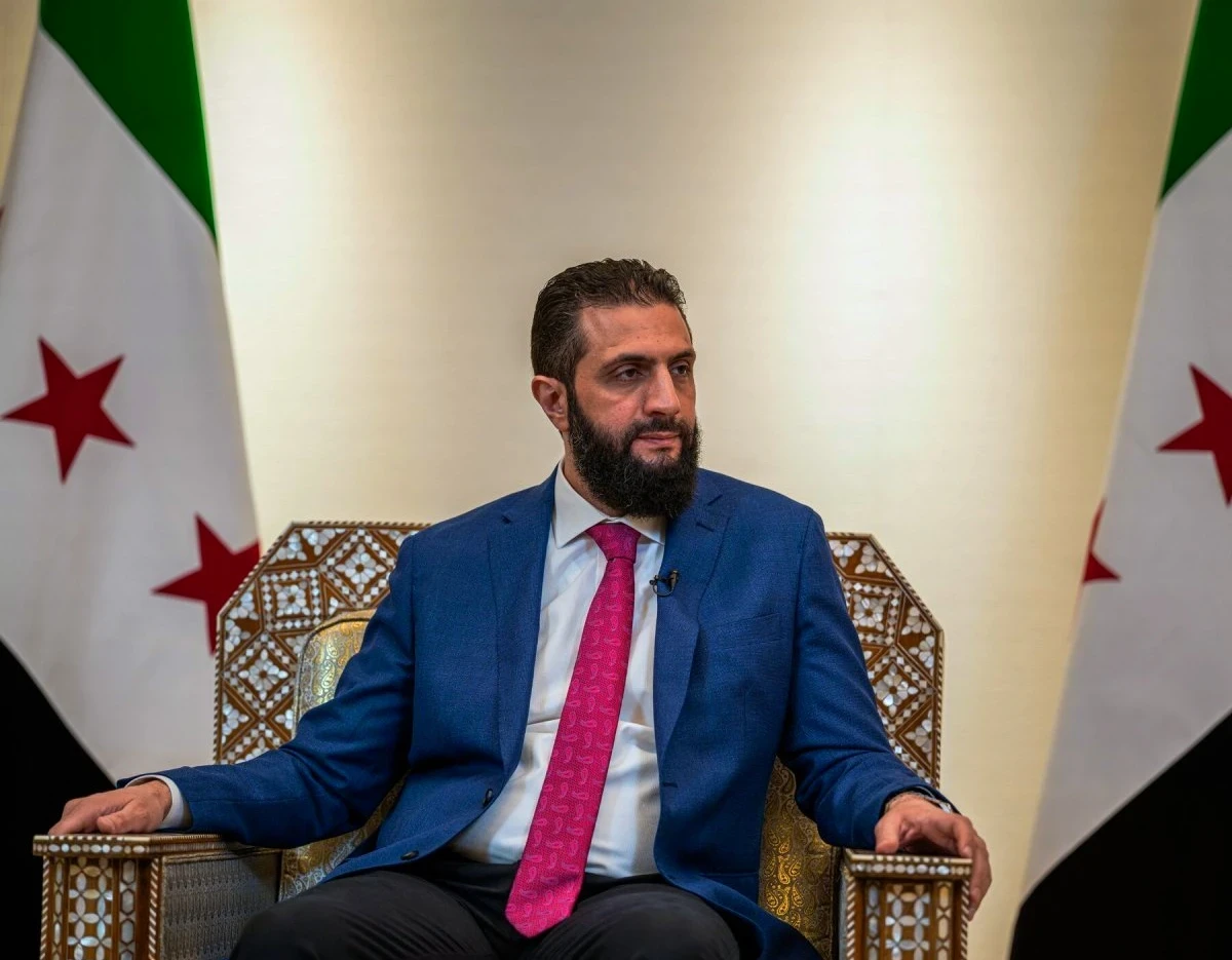 "الشرع" في تصريحات لـ"نيويورك تايمز": نتفاوض مع روسيا وتركيا وندعو واشنطن لرفع العقوبات