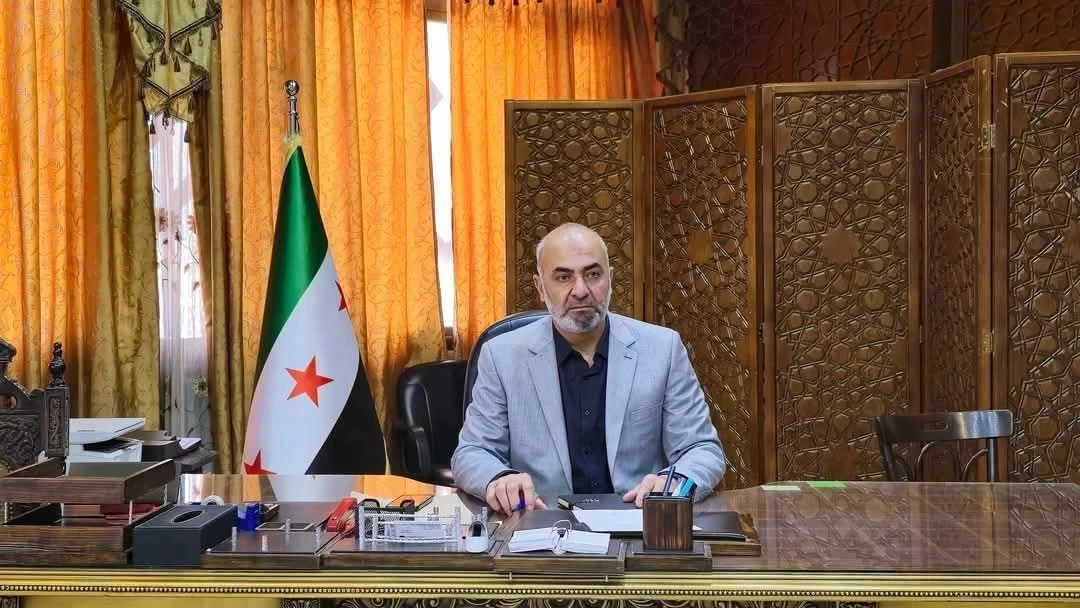 محافظ دير الزور: وزارة الطاقة ستتولى الإشراف الكامل على آبار النفط