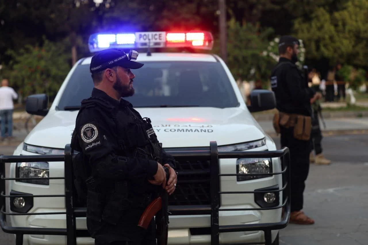 جرحى من الجيش السوري أثناء تفكيك مخلفات حرب بريف حماة