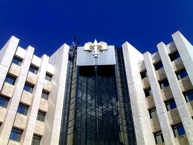 العدل السورية تشدد على ضرورة التقيّد بالحصانة الممنوحة للقضاة والمحامين