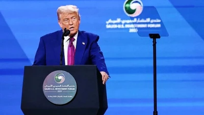 ترامب يعلن رفع العقوبات عن سوريا