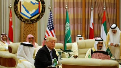 ترحيب عربي واسع بعزم ترامب رفع العقوبات عن سوريا