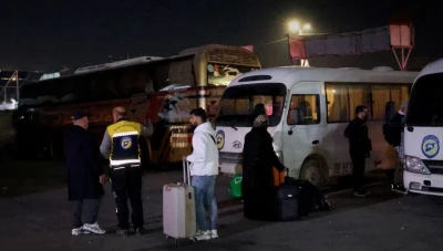 عبر معبر نصيب.. عودة 79 سورياً عالقين في عمّان إلى البلاد