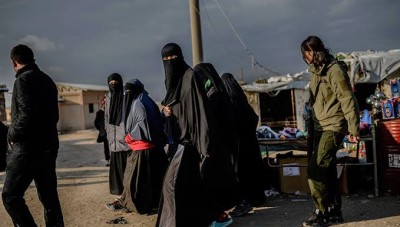 "ب ي د" تحاصر مخيم الهول بريف الحسكة