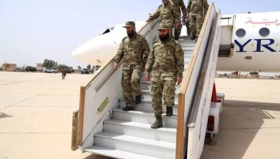 خاص: وفد عسكري من وزارة الدفاع السورية يصل مطار دير الزور