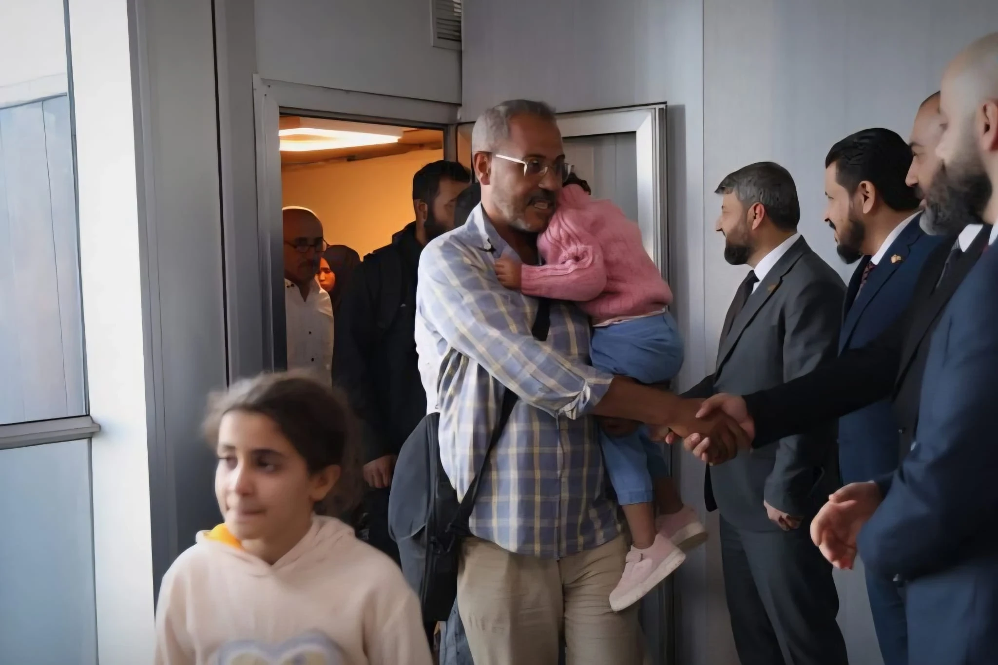 الخارجية السورية تعلن انتهاء إجلاء 202 مواطن من السودان