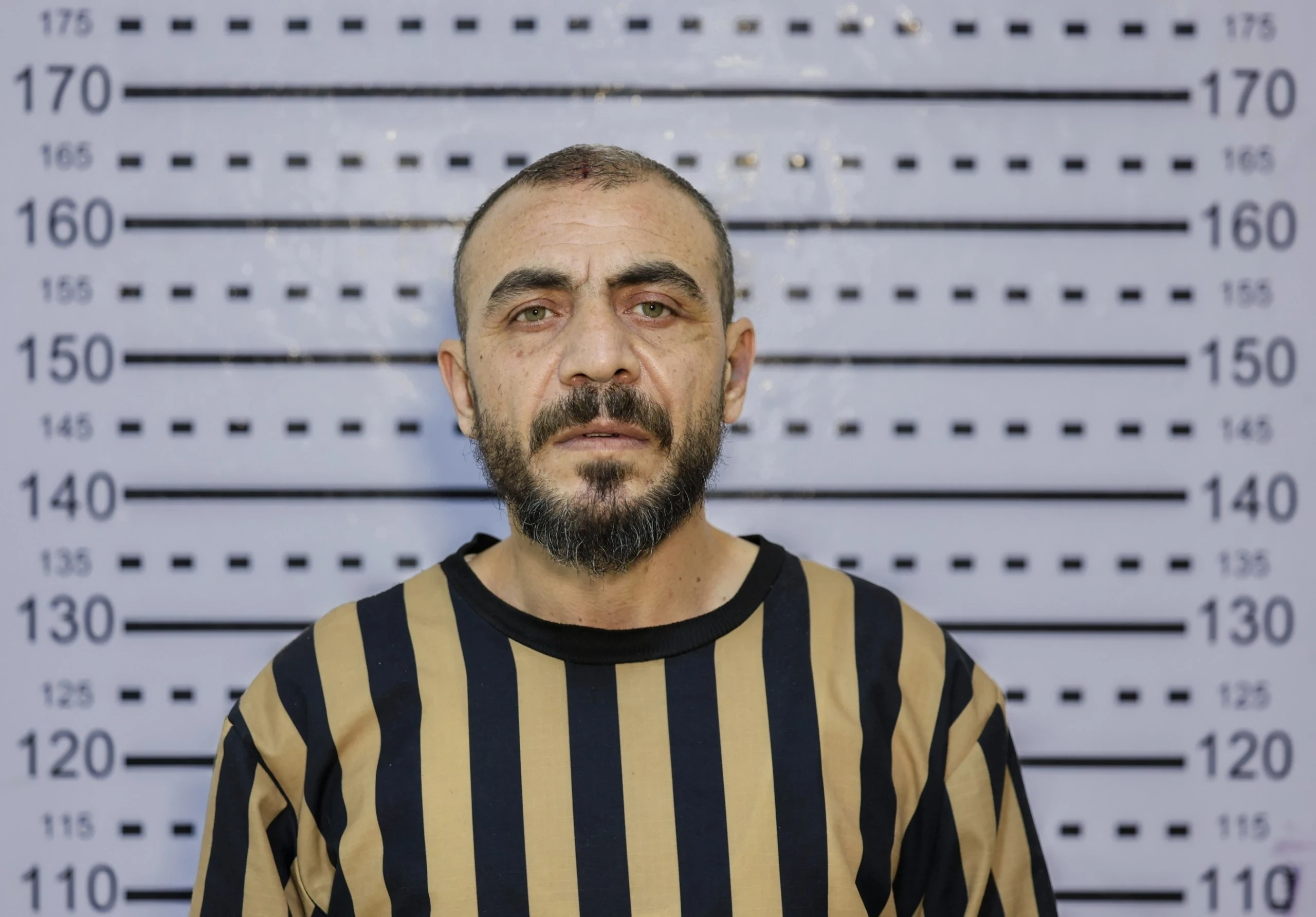 حمص: الأجهزة الأمنية تقبض على ضابط طيار بارز في النظام المخلوع