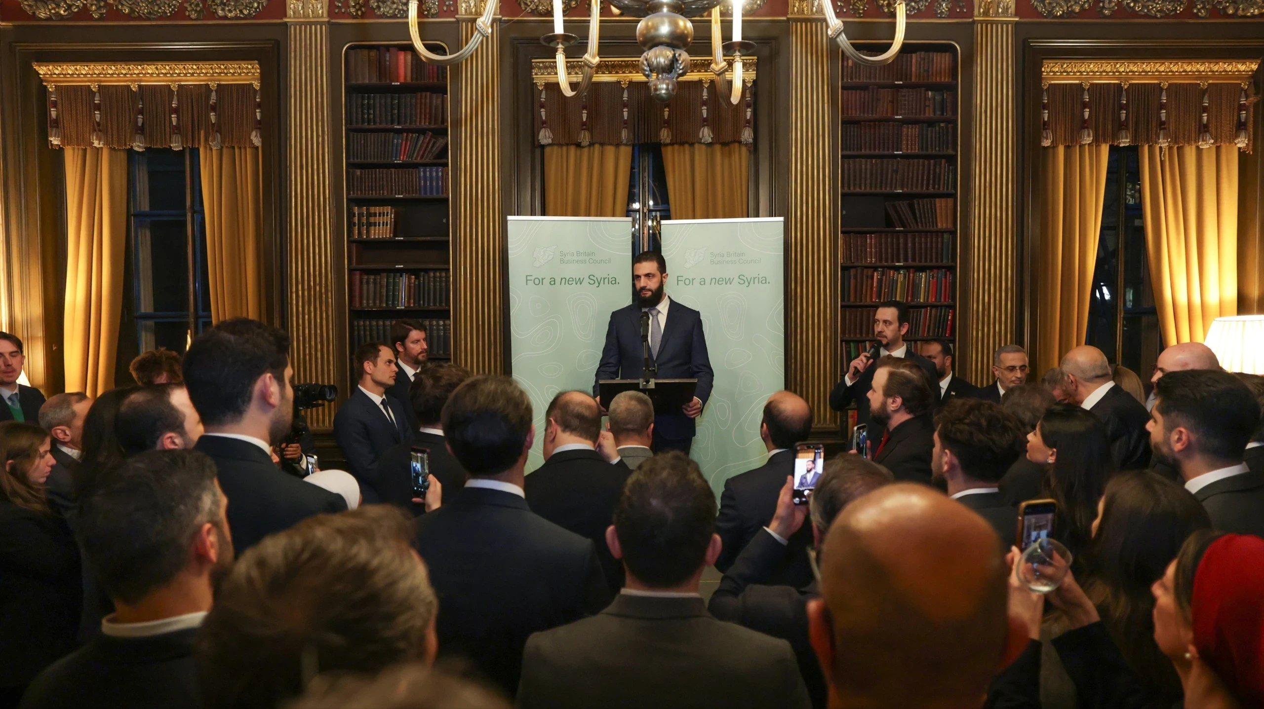 لندن: الشرع يؤكد لرجال أعمال بريطانيين وسوريين أن سوريا تشكل فرصة استثمارية مهمة