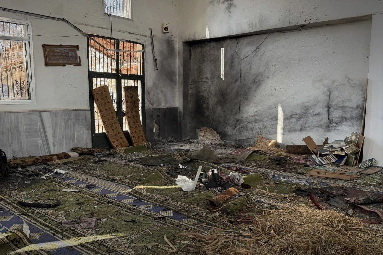 حمص: استشهاد 6 أشخاص في انفجار مسجد علي بن أبي طالب