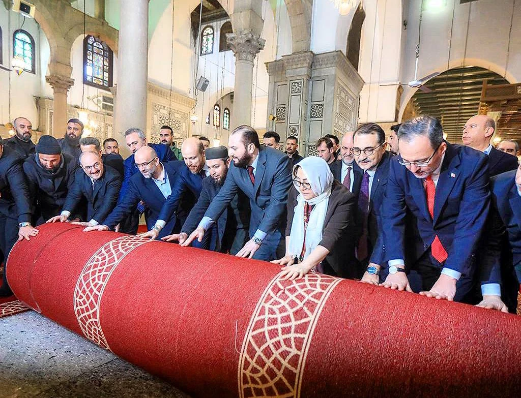 من دفع ثمن سجاد المسجد الأموي؟