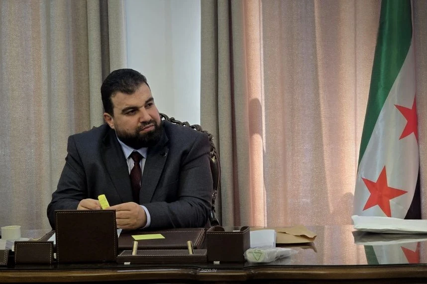 محافظ السويداء يعزي بضحايا متونة ويؤكد توقيف المشتبه به