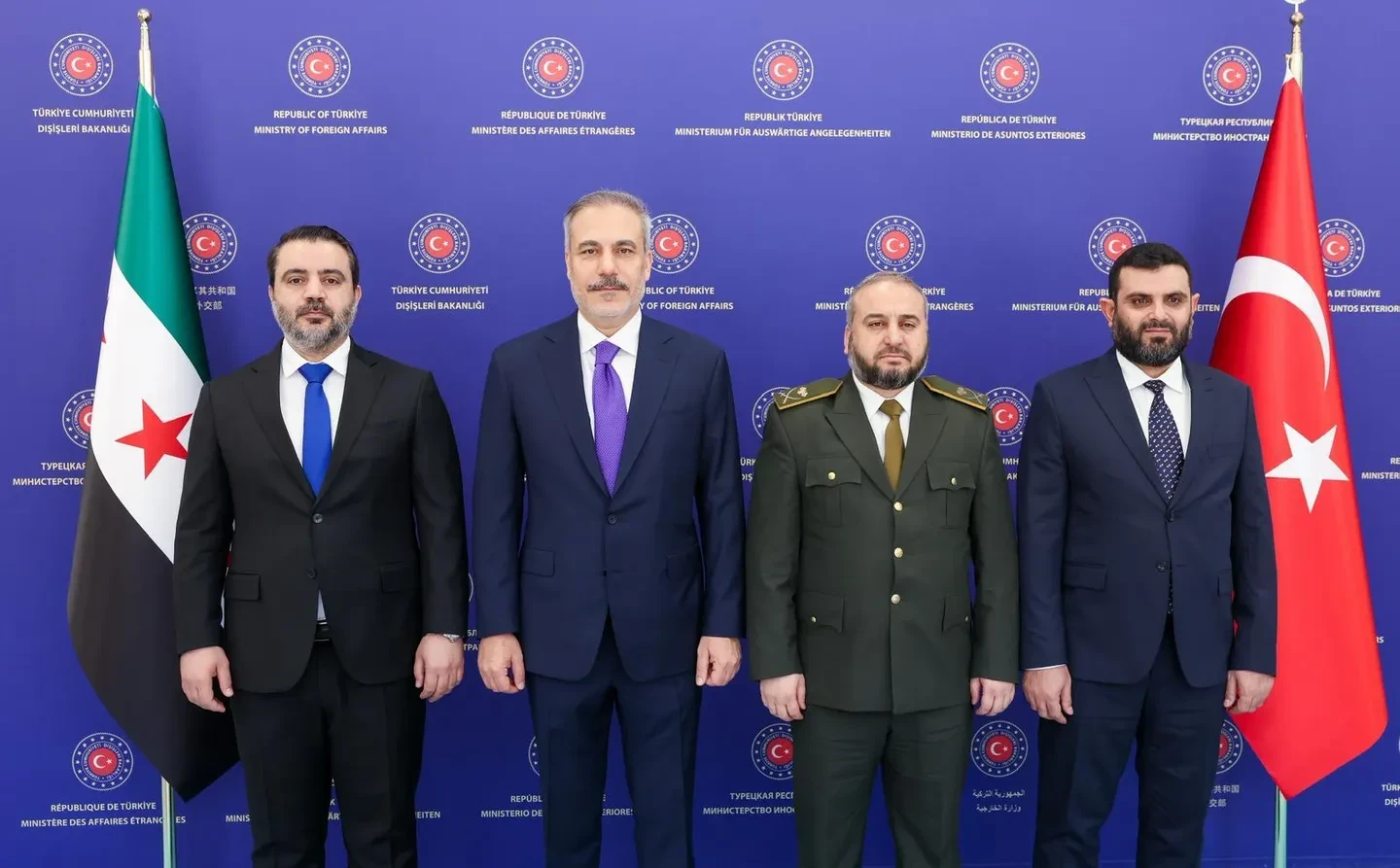 الخارجية السورية: وفد حكومي "رفيع المستوى" يتوجه إلى أنقرة اليوم