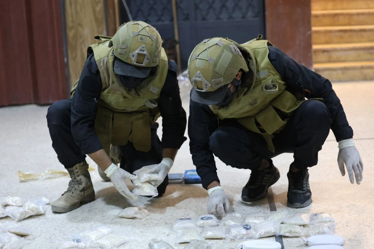 القبض على مروّجين وضبط أكثر من 150 ألف حبة كبتاغون في حلب
