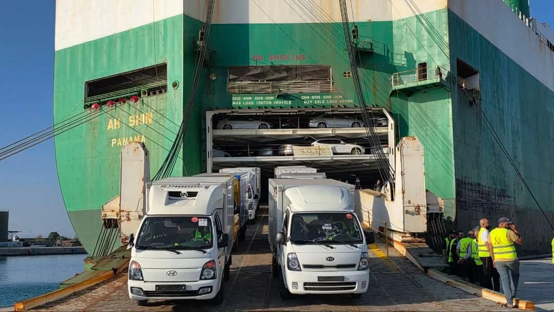طرطوس تستقبل دفعات ضخمة من السيارات والحافلات لتعزيز السوق وقطاع النقل
