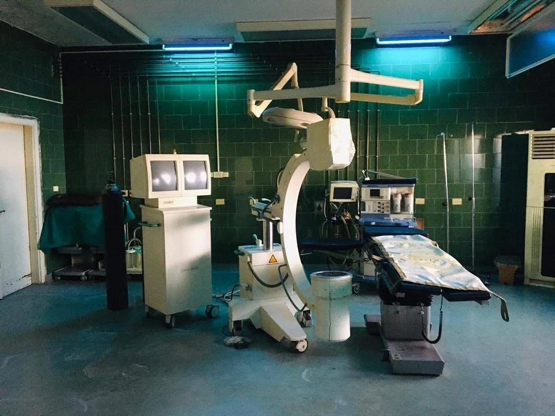 صور من مشفى القامشلي تفضح كذبة إعادة تأهيله من “ب ي د”