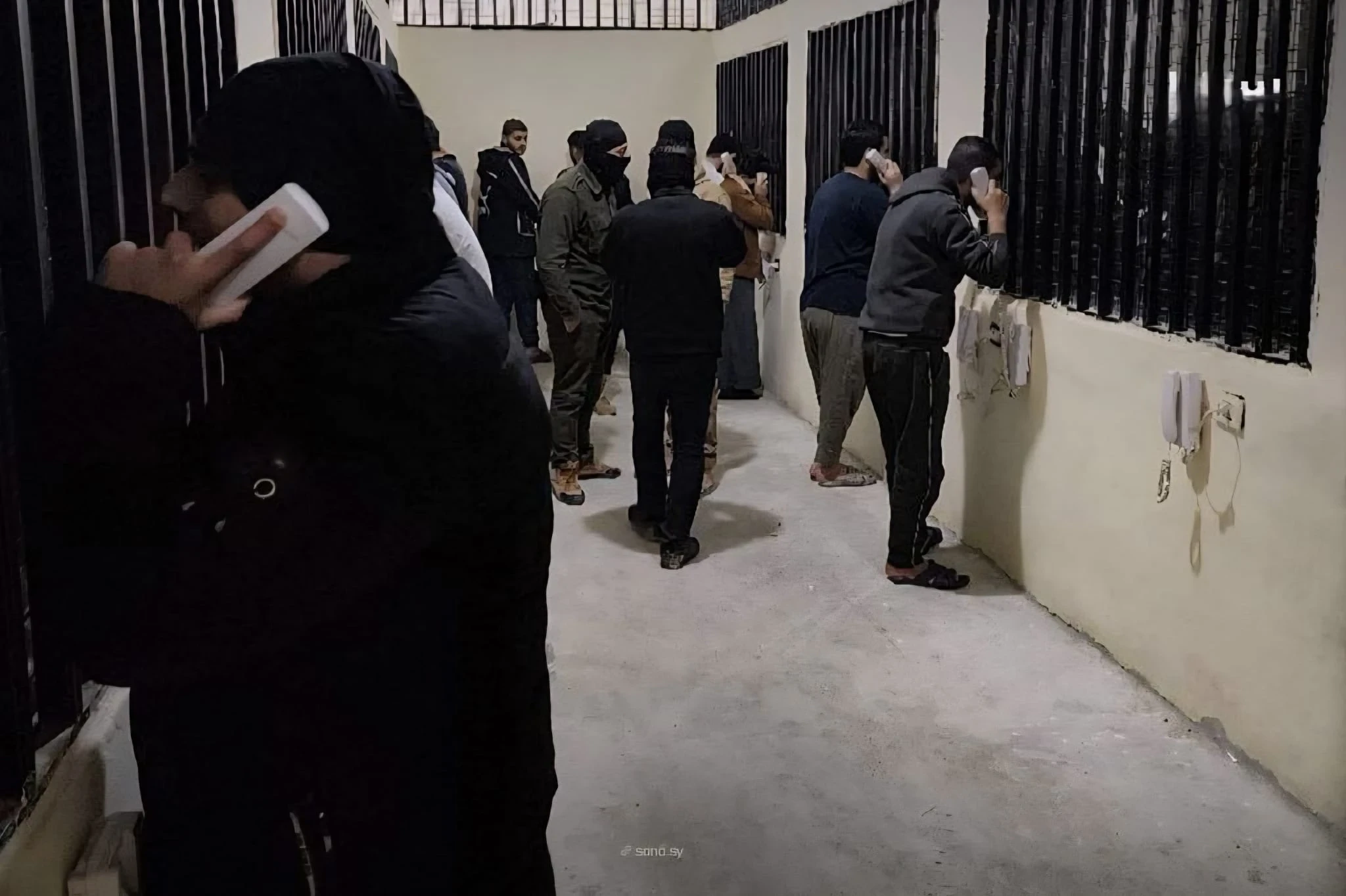 الداخلية تفعّل برنامج الزيارات العائلية في سجن الأقطان بالرقة