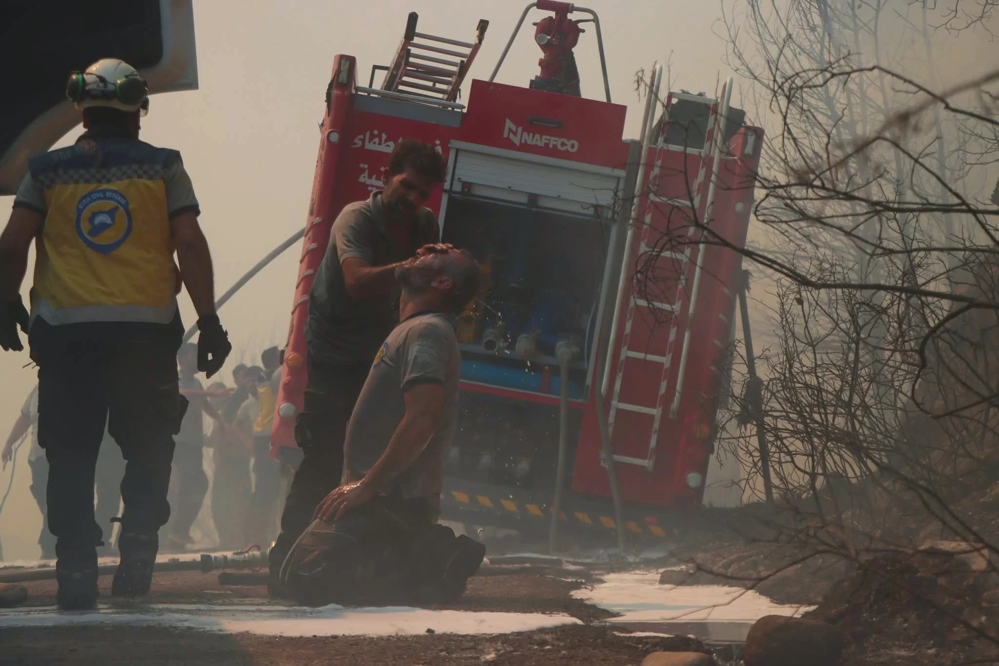 وفاة متطوع بالدفاع المدني أصيب خلال مواجهة حرائق ريف اللاذقية