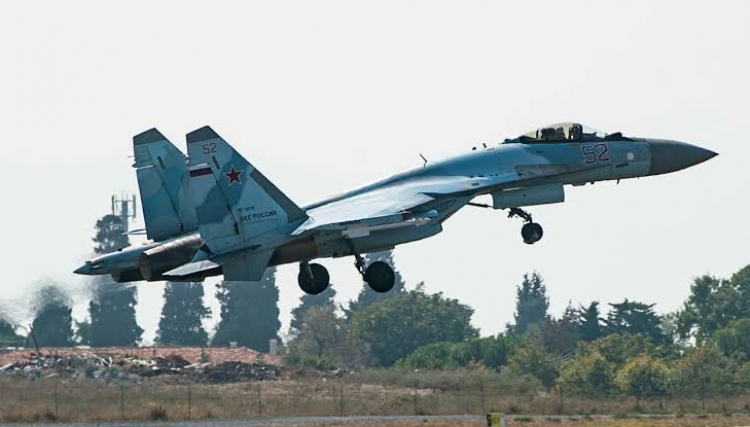 الطائرات الروسية تتحـرش بمسيرة أمريكية فوق سوريا ومقاتلـة فرنسية على حدود العراق