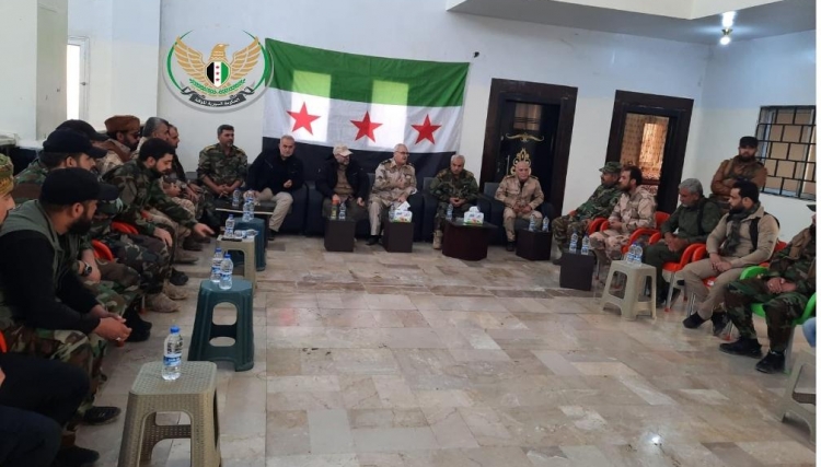 وزير الدفاع في الحكومة السورية المؤقتة يجري زيارة ميدانية لتشكيلات الجيش الوطني السوري في مدينة تل أبيض