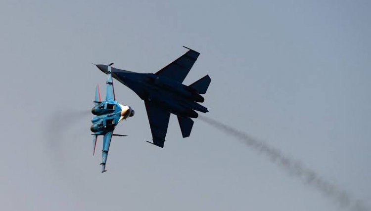 واشنطن: طائرة روسية عرضت حياة طاقم طائرة أميركية للخطر فوق سوريا