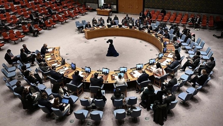 مجلس الأمن يمدد آلية إيصال المساعدات إلى سوريا