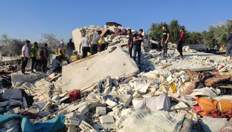 سبعة شهداء بينهم أربعة أطفال بقصف روسي على ريف إدلب