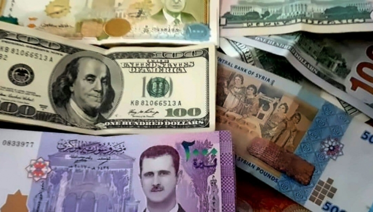 الليرة السورية تواصل التراجع أمام الدولار لليوم الرابع